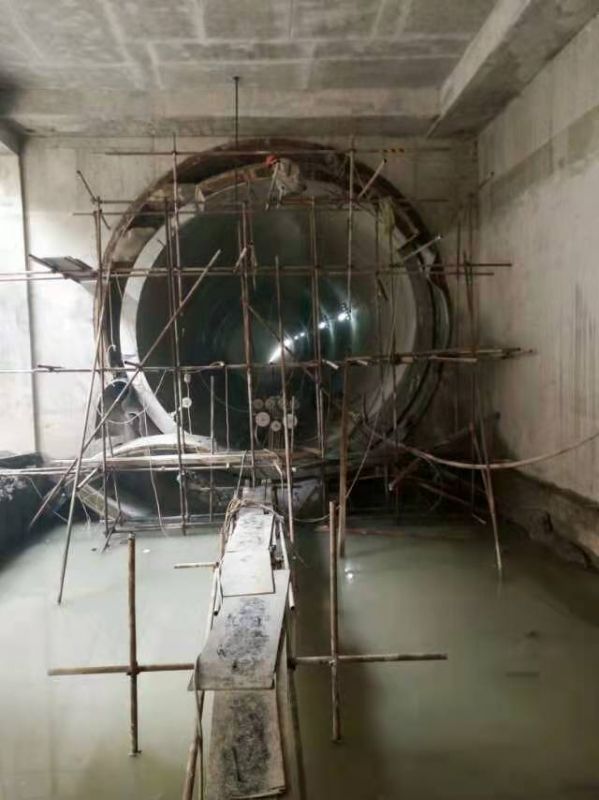 地鐵口切割改造